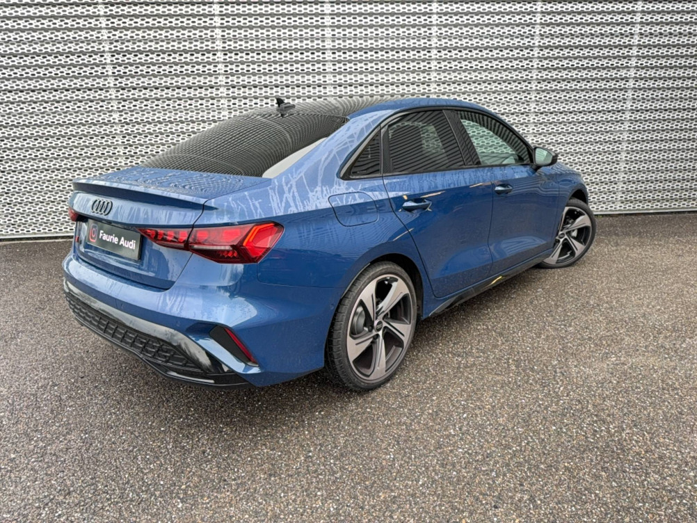 Acheter Audi A3 A3 Berline TFSI Mild Hybrid 150 S tronic 7 S line 4p neuf dans les concessions du Groupe Faurie
