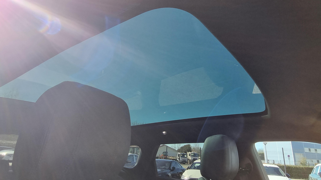 Acheter Land Rover Range Rover Evoque Range Rover Evoque P250 AWD BVA9 R-Dynamic SE 5p occasion dans les concessions du Groupe Faurie