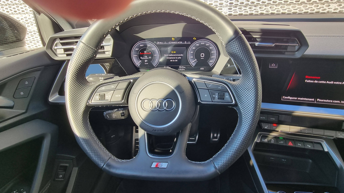 Acheter Audi A3 Sportback A3 Sportback 40 TFSIe 204 S tronic 6 S Line 5p occasion dans les concessions du Groupe Faurie