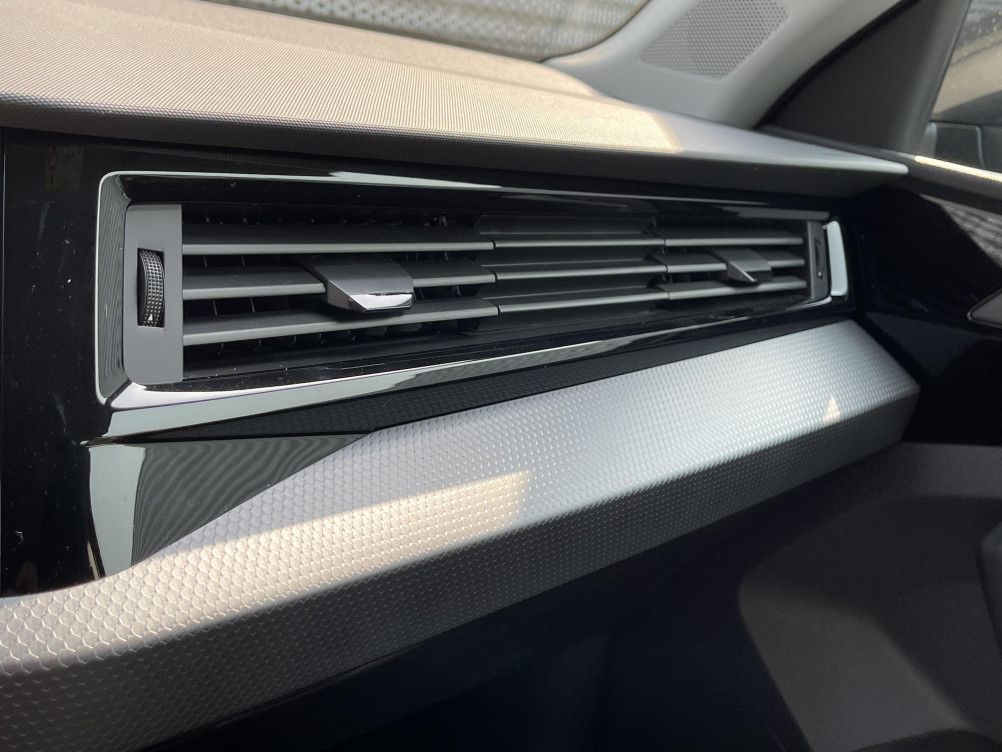 Acheter Audi A1 Sportback A1 Sportback 30 TFSI 116 ch S tronic 7 Design 5p neuf dans les concessions du Groupe Faurie