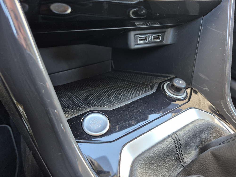 Acheter Volkswagen T-Roc T-Roc 1.5 TSI 150 EVO Start/Stop BVM6 Carat 5p occasion dans les concessions du Groupe Faurie