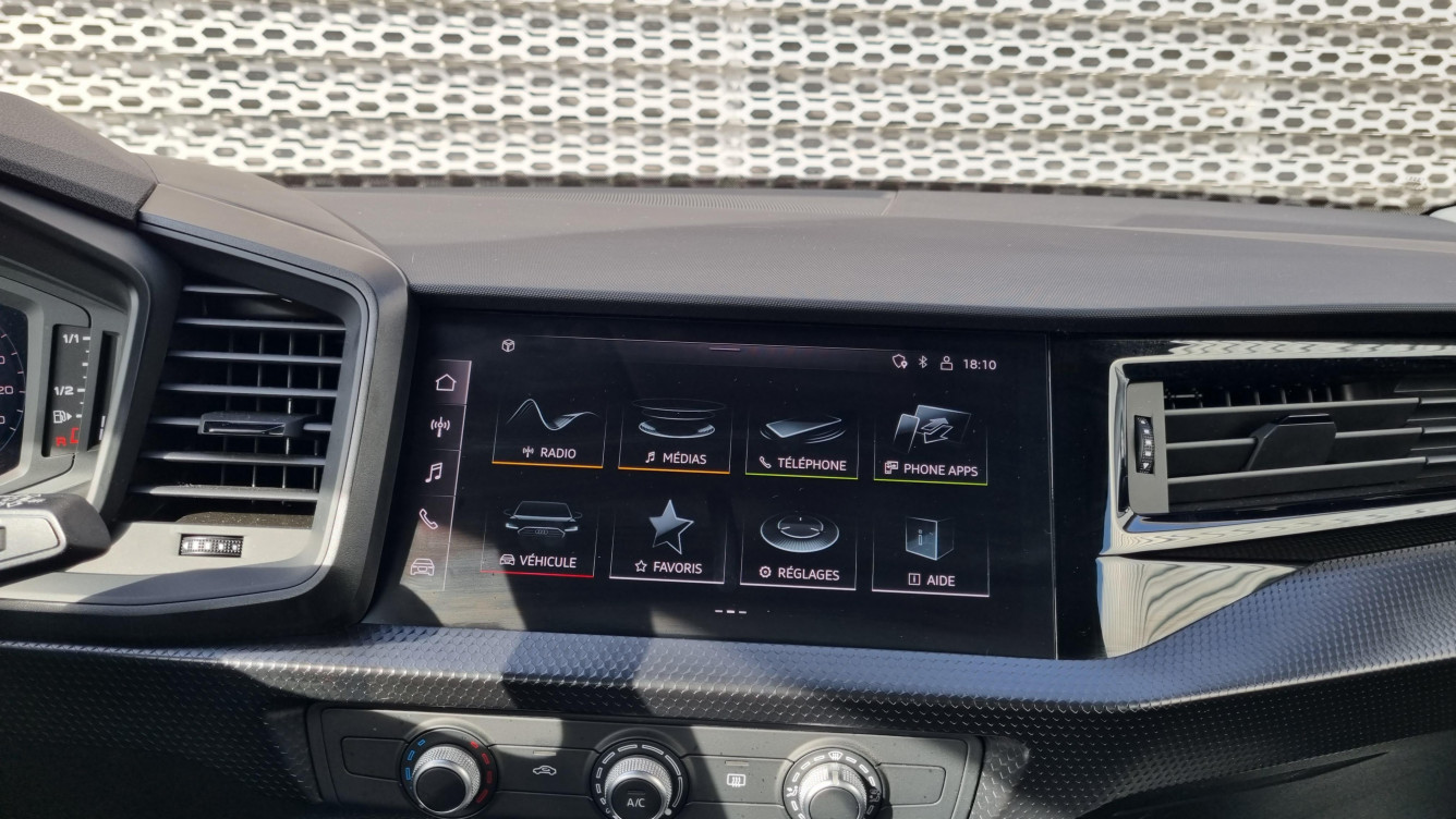 Acheter Audi A1 Sportback A1 Sportback 25 TFSI 95 ch BVM5 Entry 5p occasion dans les concessions du Groupe Faurie