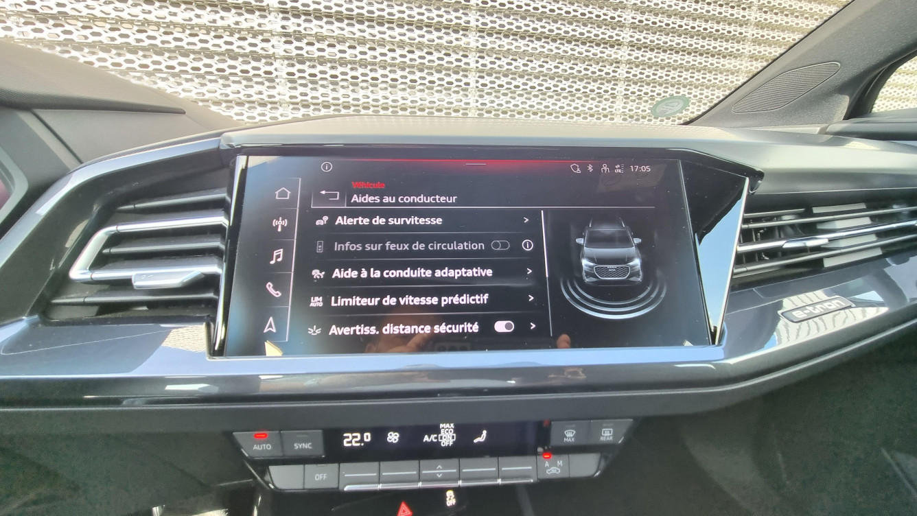 Acheter Audi Q4 Q4 e-tron 40 204 ch 82 kW S line 5p occasion dans les concessions du Groupe Faurie