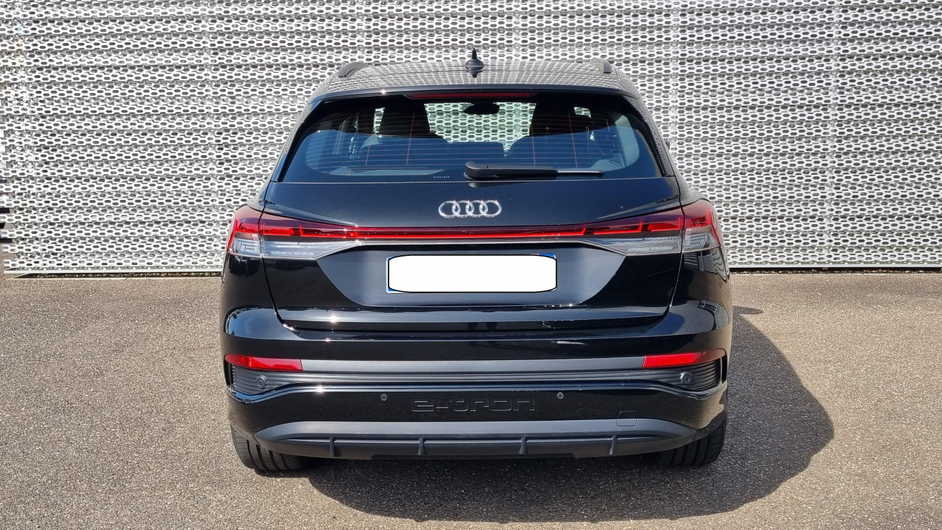Acheter Audi Q4 Q4 e-tron 40 204 ch 82 kW S line 5p occasion dans les concessions du Groupe Faurie