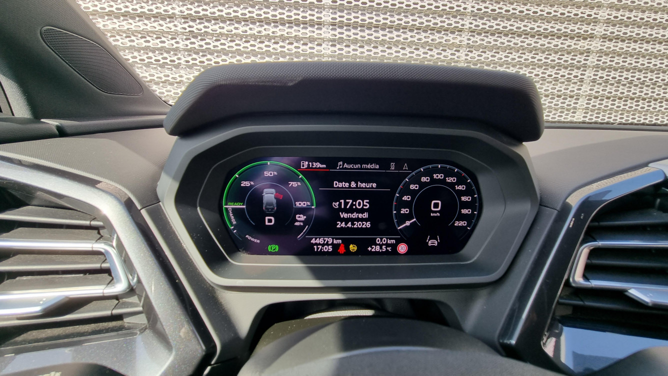 Acheter Audi Q4 Q4 e-tron 40 204 ch 82 kW S line 5p occasion dans les concessions du Groupe Faurie
