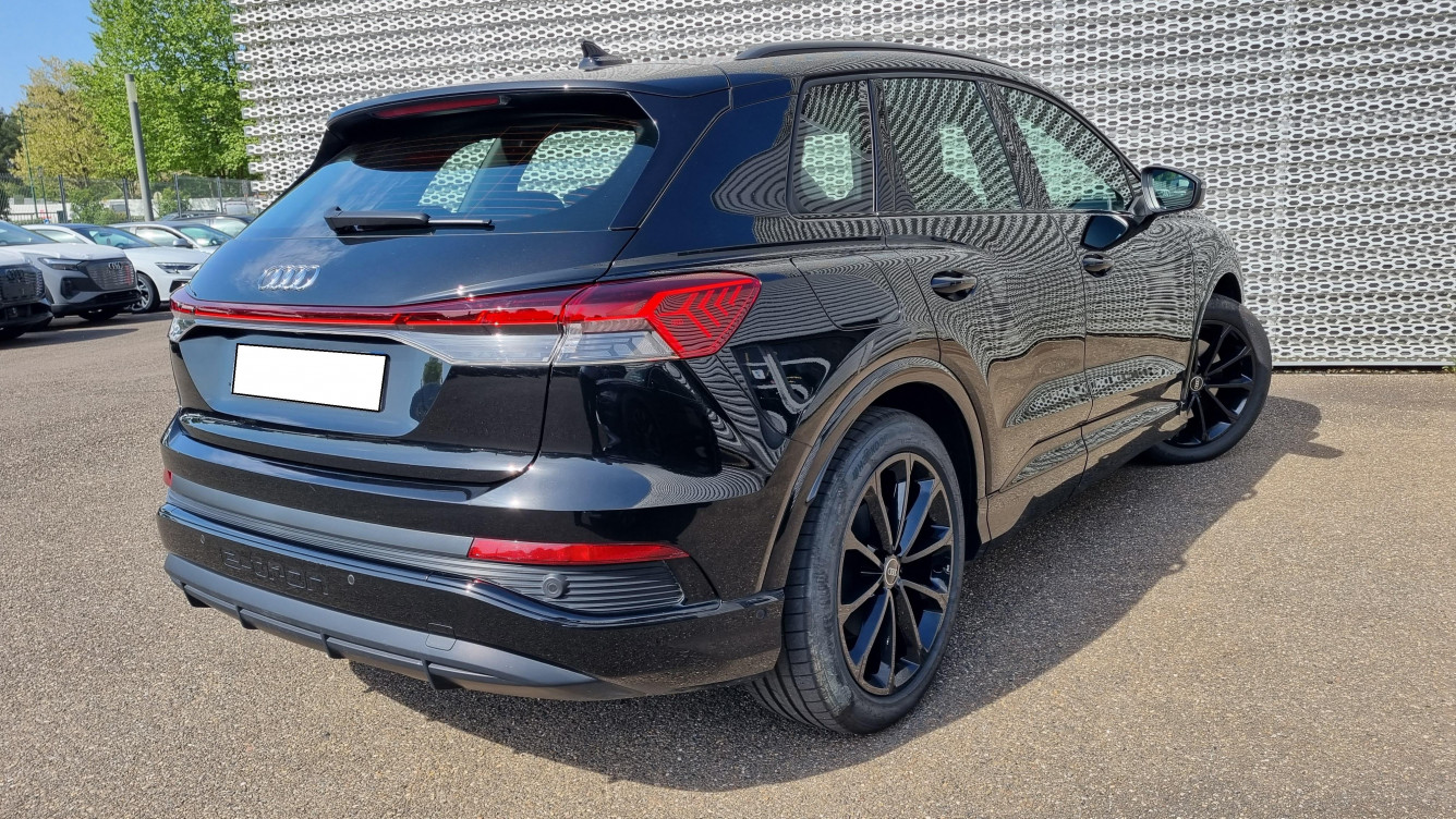 Acheter Audi Q4 Q4 e-tron 40 204 ch 82 kW S line 5p occasion dans les concessions du Groupe Faurie