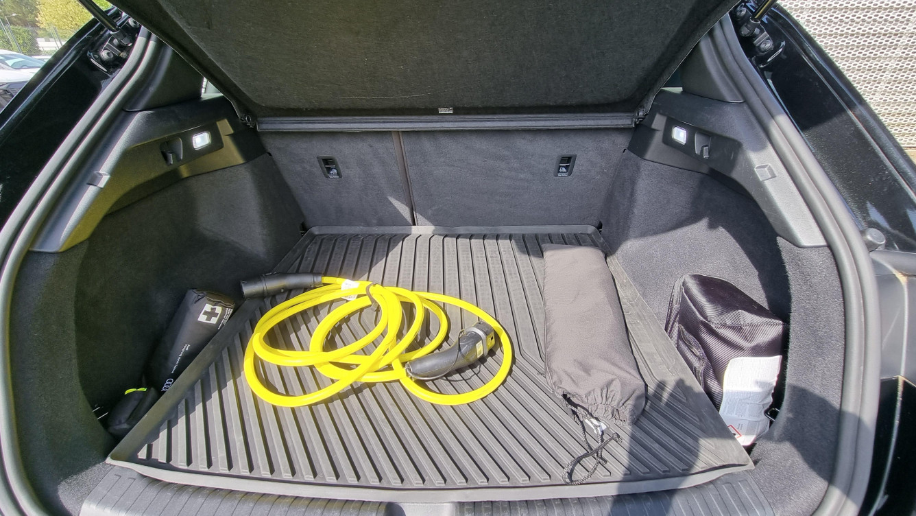 Acheter Audi Q4 Q4 e-tron 40 204 ch 82 kW S line 5p occasion dans les concessions du Groupe Faurie