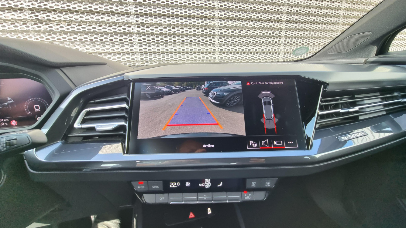 Acheter Audi Q4 Q4 e-tron 40 204 ch 82 kW S line 5p occasion dans les concessions du Groupe Faurie