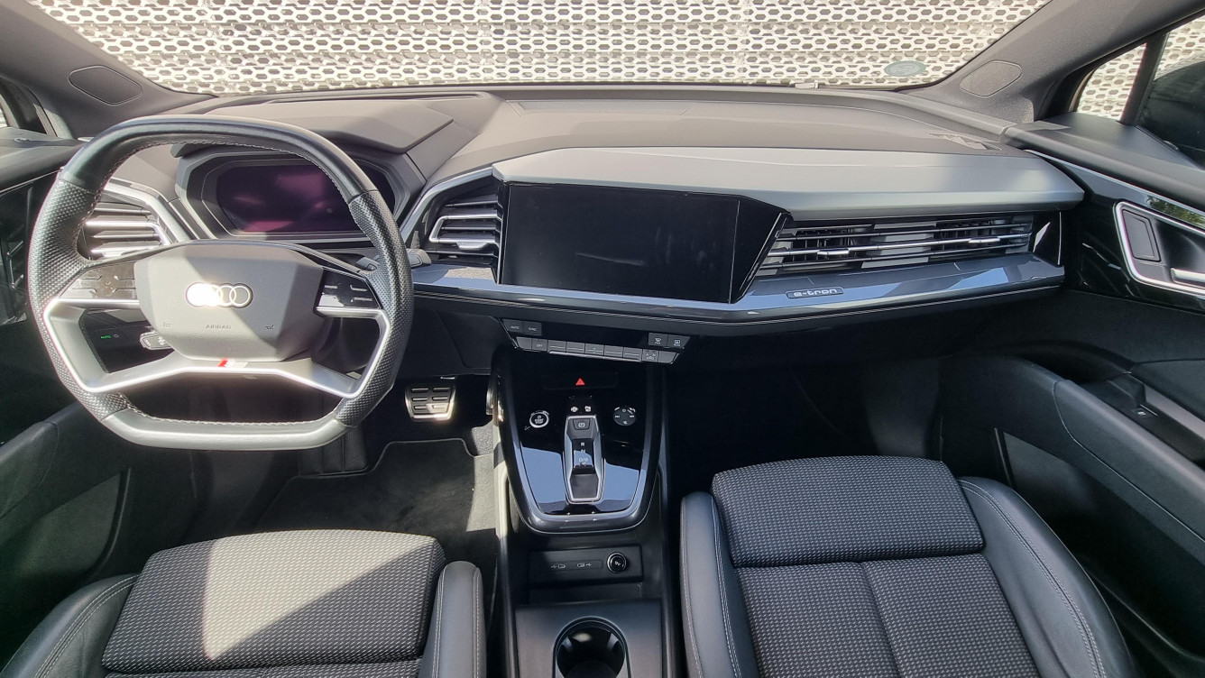 Acheter Audi Q4 Q4 e-tron 40 204 ch 82 kW S line 5p occasion dans les concessions du Groupe Faurie