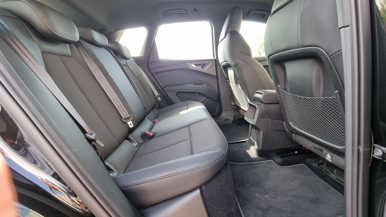 Acheter Audi Q4 Q4 e-tron 40 204 ch 82 kW S line 5p occasion dans les concessions du Groupe Faurie
