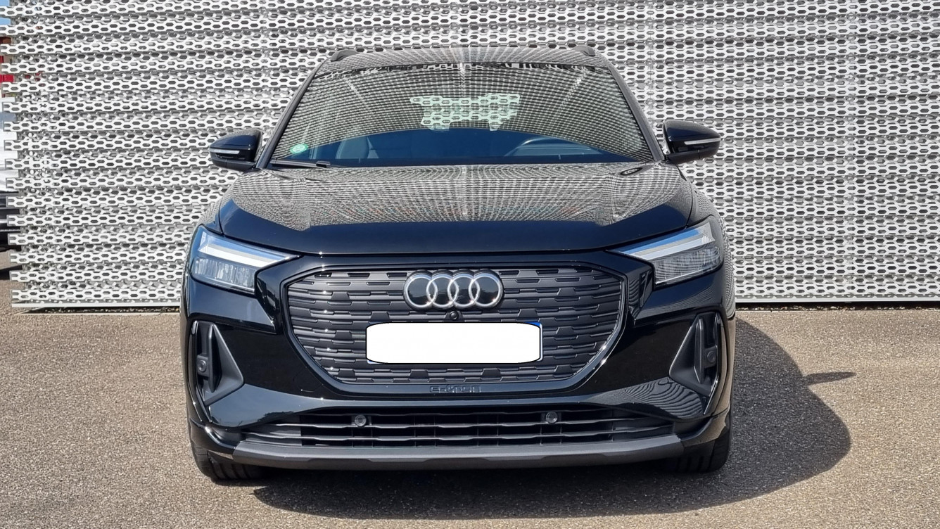Acheter Audi Q4 Q4 e-tron 40 204 ch 82 kW S line 5p occasion dans les concessions du Groupe Faurie