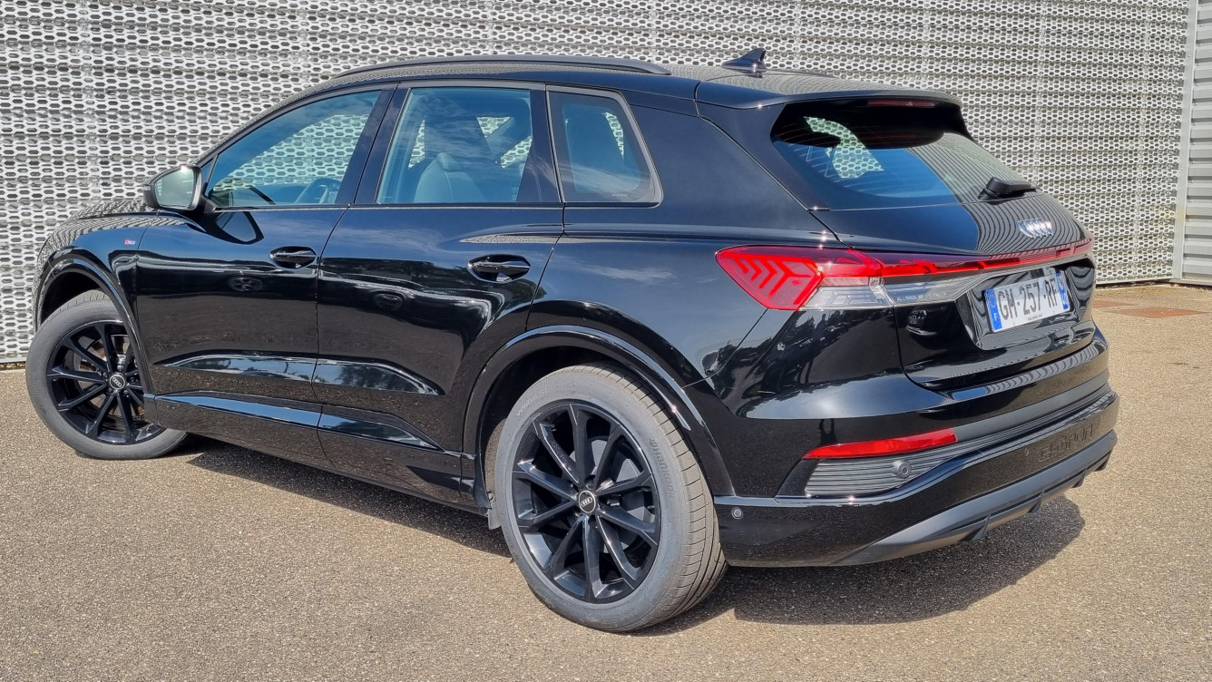 Acheter Audi Q4 Q4 e-tron 40 204 ch 82 kW S line 5p occasion dans les concessions du Groupe Faurie