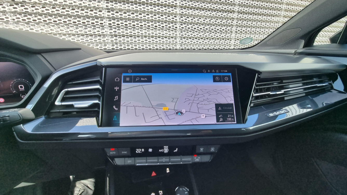 Acheter Audi Q4 Q4 e-tron 40 204 ch 82 kW S line 5p occasion dans les concessions du Groupe Faurie