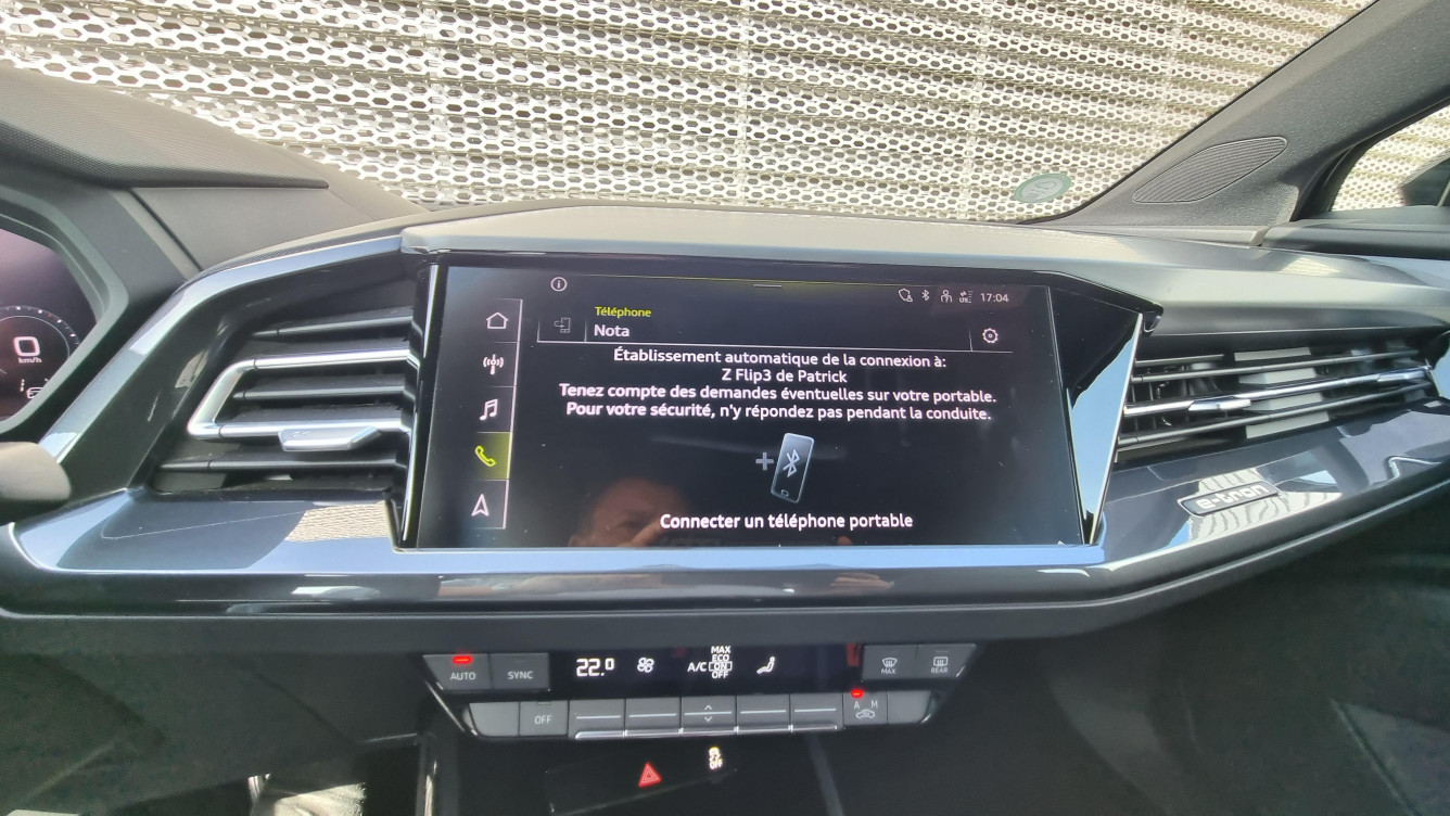 Acheter Audi Q4 Q4 e-tron 40 204 ch 82 kW S line 5p occasion dans les concessions du Groupe Faurie