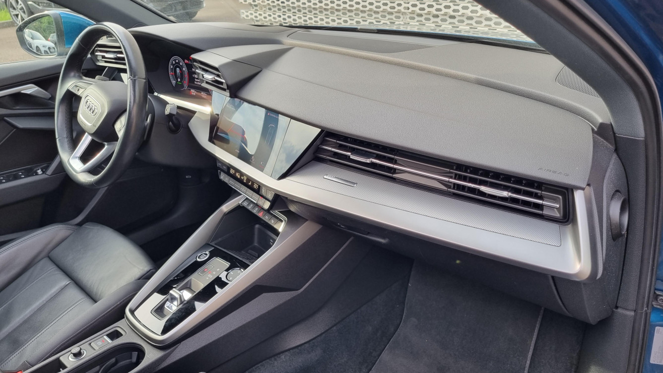 Acheter Audi A3 Sportback A3 Sportback 35 TFSI Mild Hybrid 150 S tronic 7 Design Luxe 5p occasion dans les concessions du Groupe Faurie