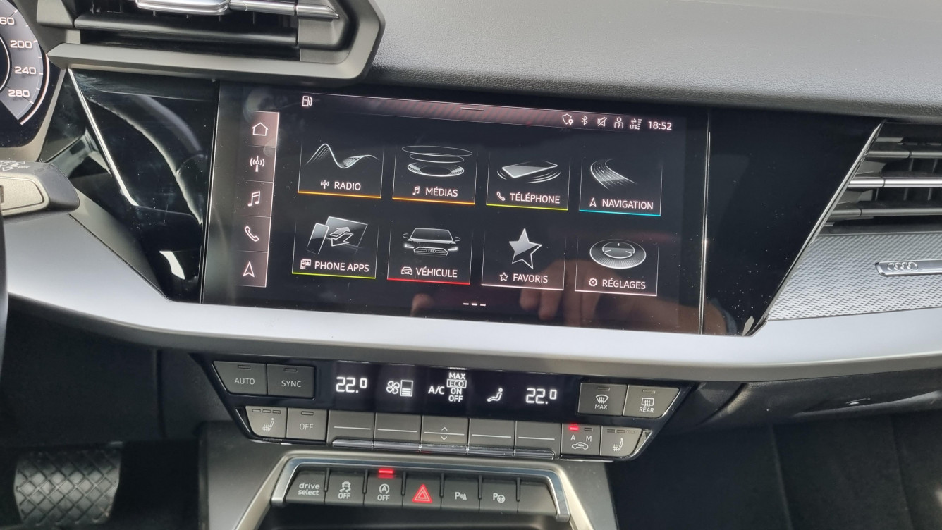 Acheter Audi A3 Sportback A3 Sportback 35 TFSI Mild Hybrid 150 S tronic 7 Design Luxe 5p occasion dans les concessions du Groupe Faurie