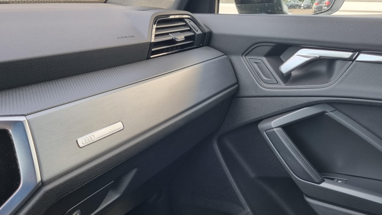 Acheter Audi Q3 Q3 35 TFSI 150 ch S tronic 7 S Edition 5p occasion dans les concessions du Groupe Faurie