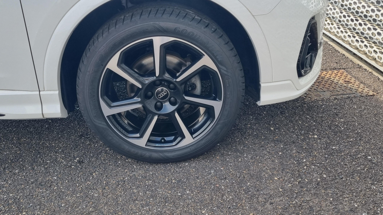 Acheter Audi Q3 Q3 35 TFSI 150 ch S tronic 7 S Edition 5p occasion dans les concessions du Groupe Faurie