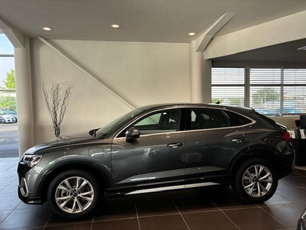 Acheter Audi Q3 Q3 Sportback 45 TFSIe  245 ch S tronic 6 S line 5p neuf dans les concessions du Groupe Faurie