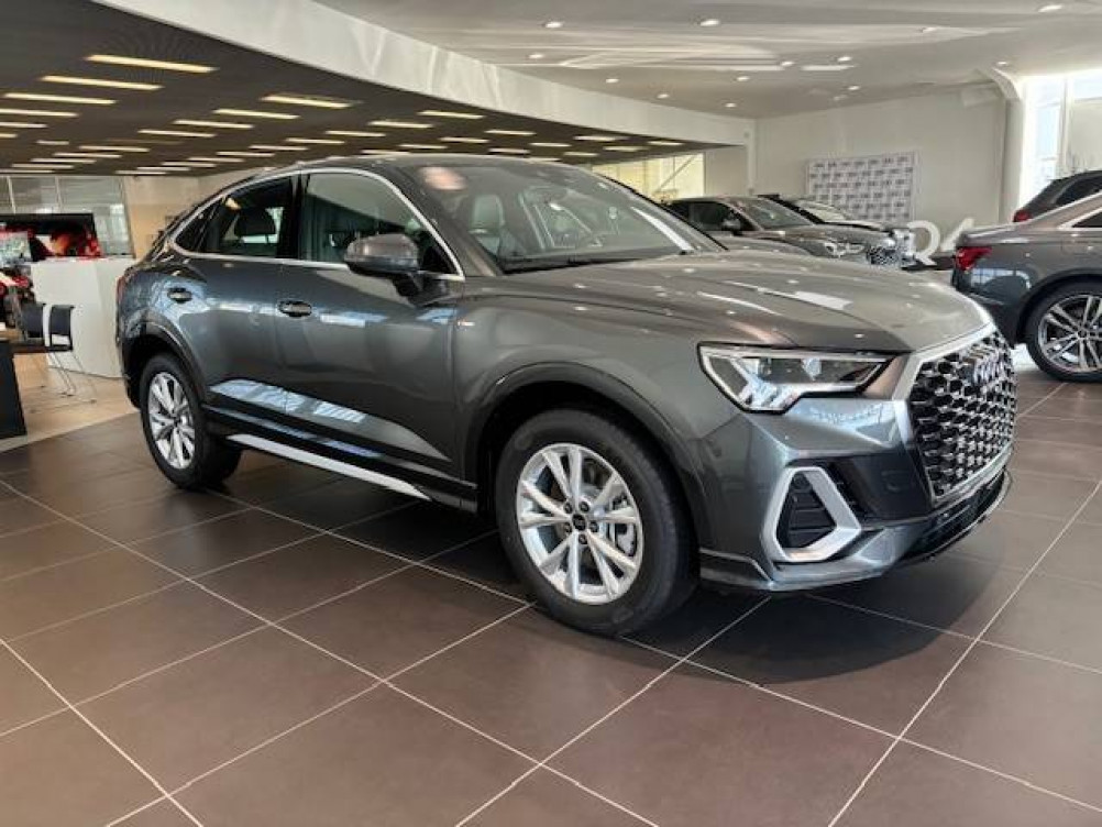 Acheter Audi Q3 Q3 Sportback 45 TFSIe  245 ch S tronic 6 S line 5p neuf dans les concessions du Groupe Faurie