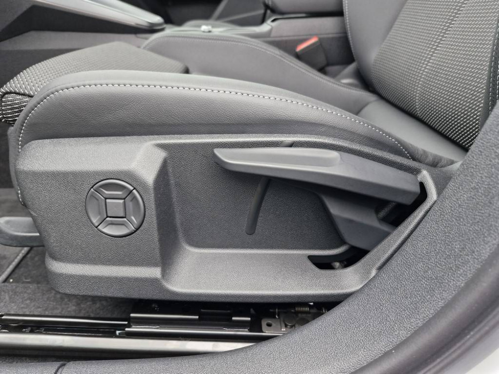 Acheter Audi A3 A3 Sportback 35 TDI 150 S tronic 7 S line 5p neuf dans les concessions du Groupe Faurie
