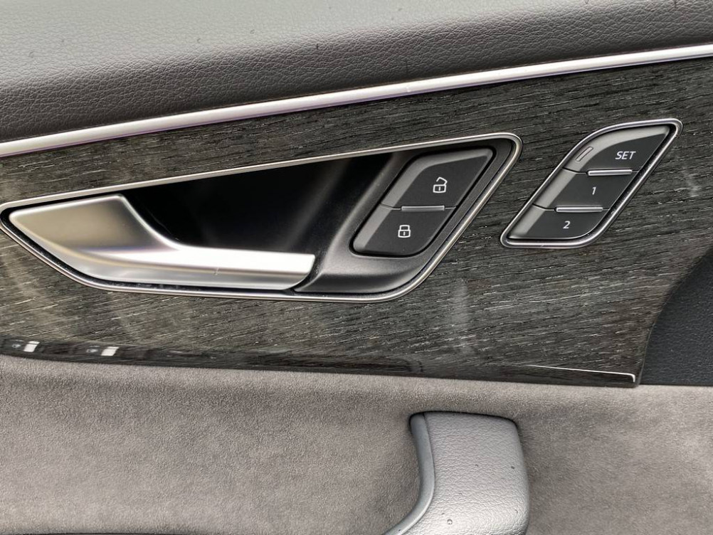 Acheter Audi Q8 Q8 60 TFSI e 462 Tiptronic 8 Quattro Compétition 5p occasion dans les concessions du Groupe Faurie