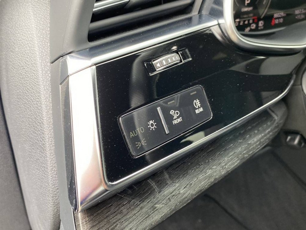 Acheter Audi Q8 Q8 60 TFSI e 462 Tiptronic 8 Quattro Compétition 5p occasion dans les concessions du Groupe Faurie