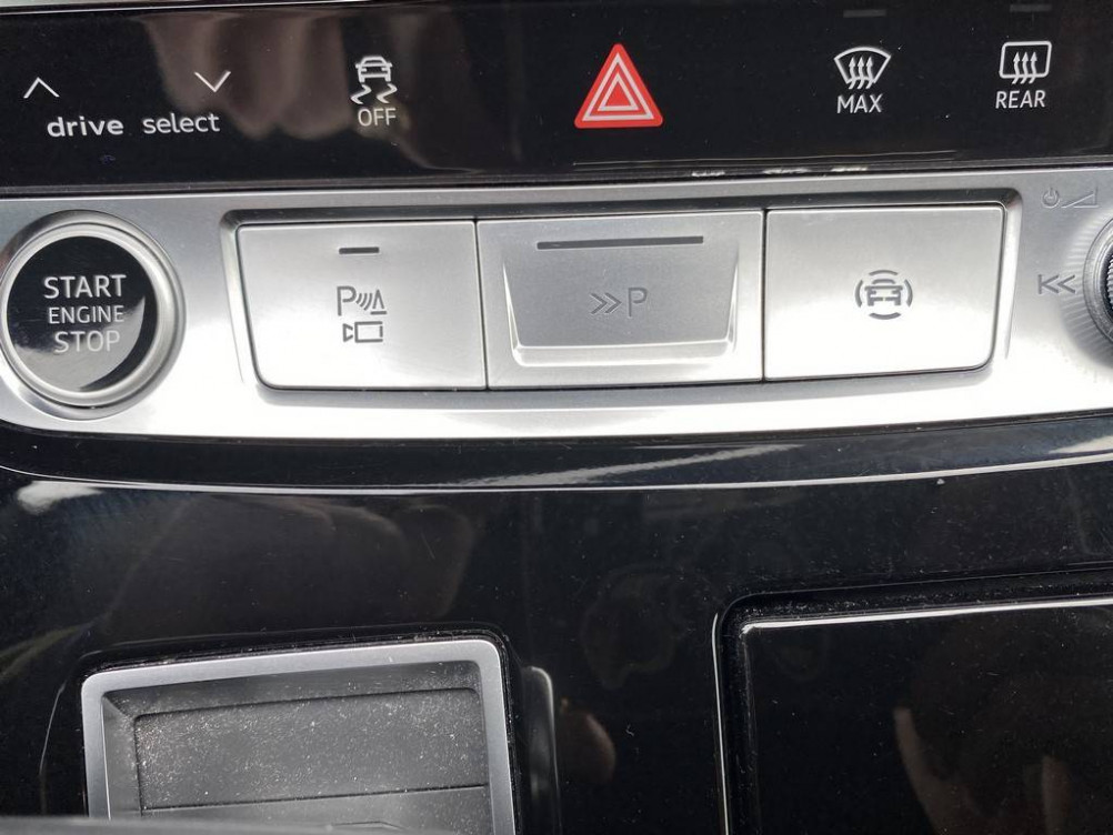 Acheter Audi Q8 Q8 60 TFSI e 462 Tiptronic 8 Quattro Compétition 5p occasion dans les concessions du Groupe Faurie