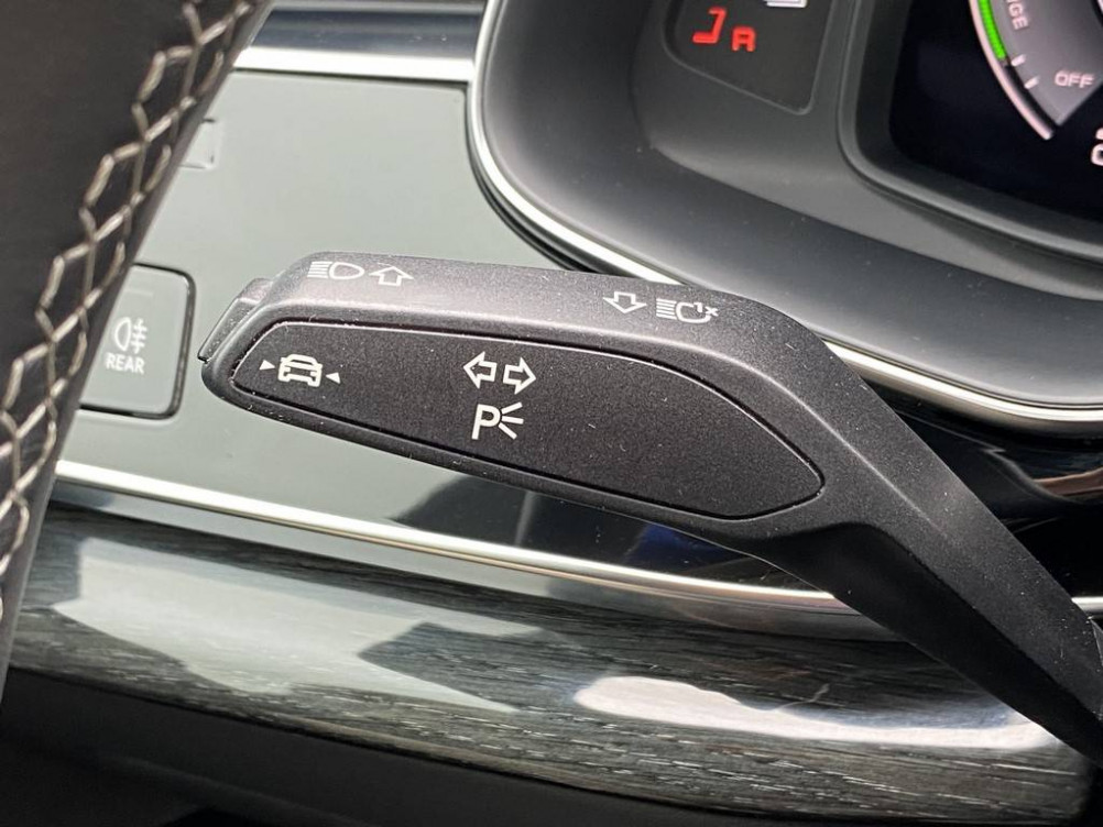 Acheter Audi Q8 Q8 60 TFSI e 462 Tiptronic 8 Quattro Compétition 5p occasion dans les concessions du Groupe Faurie
