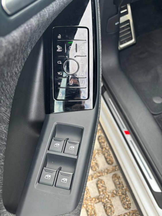 Acheter Audi Q6 E-TRON Q6 e-tron 306 ch 100 kWh performance S line 5p neuf dans les concessions du Groupe Faurie