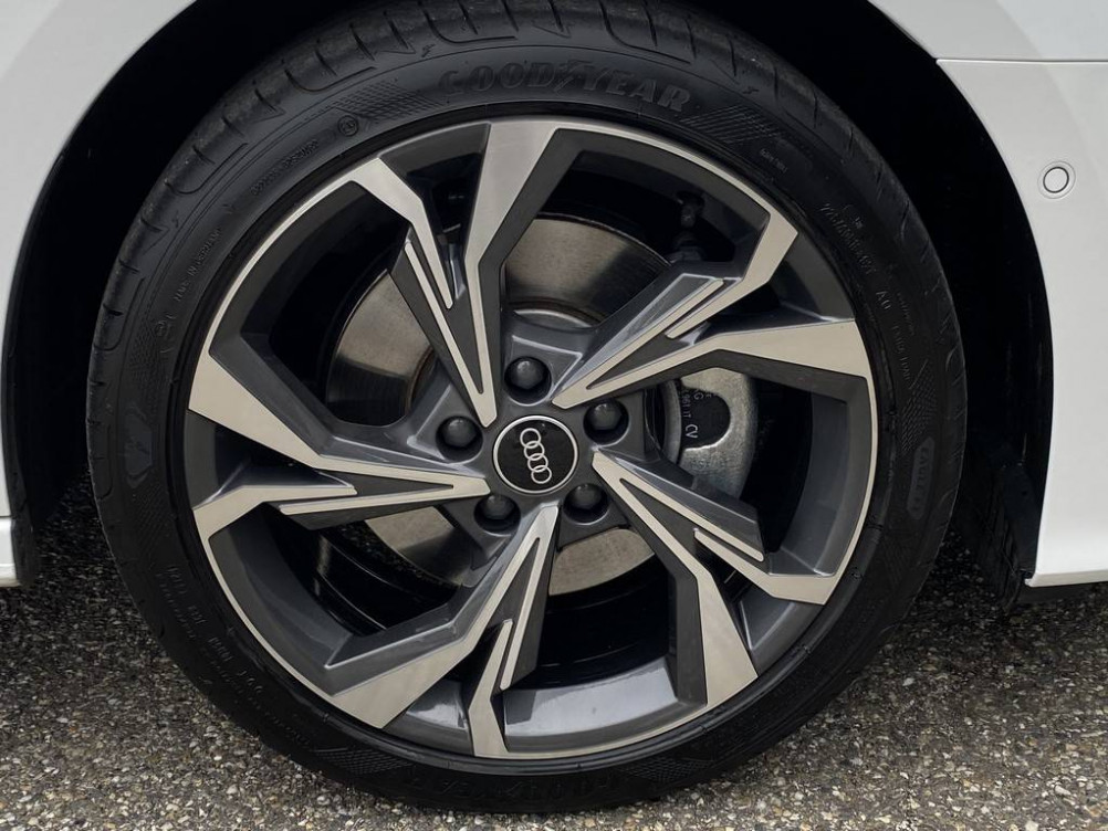 Acheter Audi A3 A3 Sportback 40 TFSIe 204 S tronic 6 S Line 5p occasion dans les concessions du Groupe Faurie