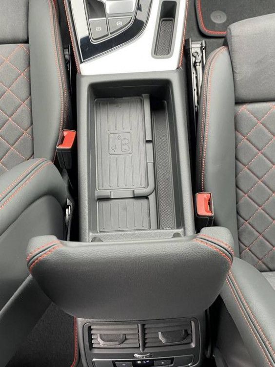 Acheter Audi A4 A4 Avant 40 TDI 204 S tronic 7 Competition 5p occasion dans les concessions du Groupe Faurie