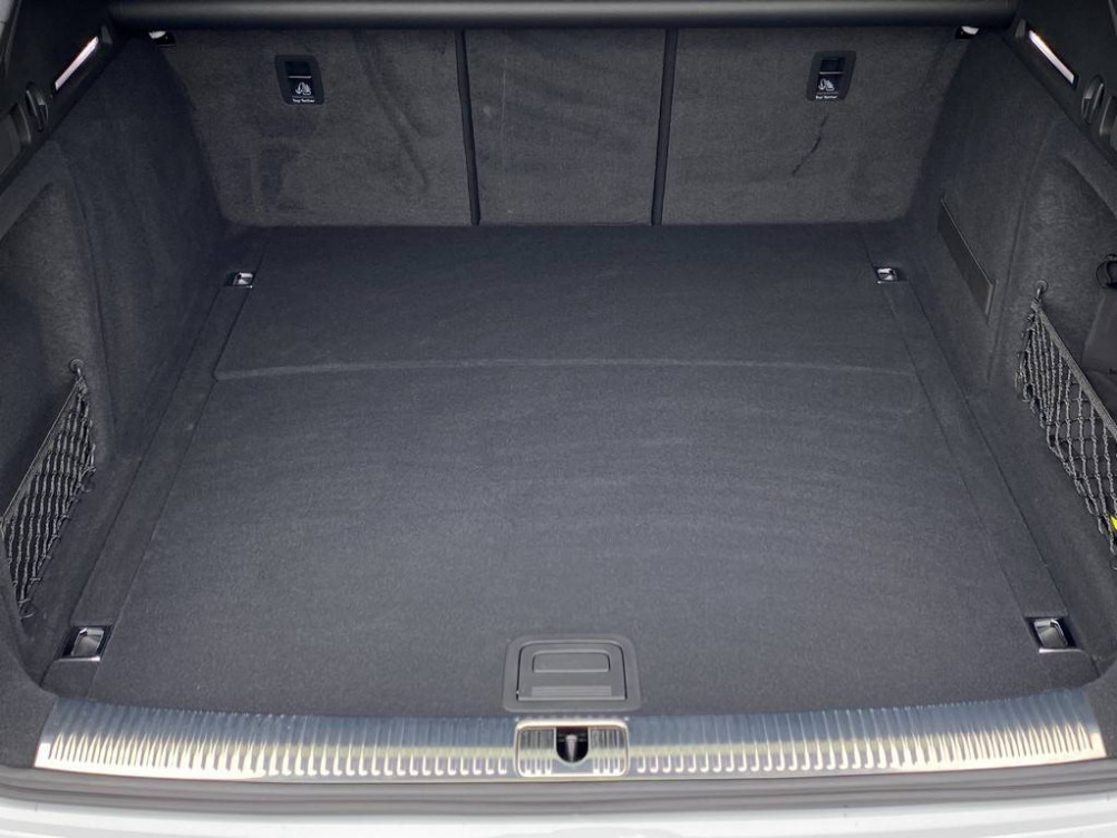 Acheter Audi A4 A4 Avant 40 TDI 204 S tronic 7 Competition 5p occasion dans les concessions du Groupe Faurie