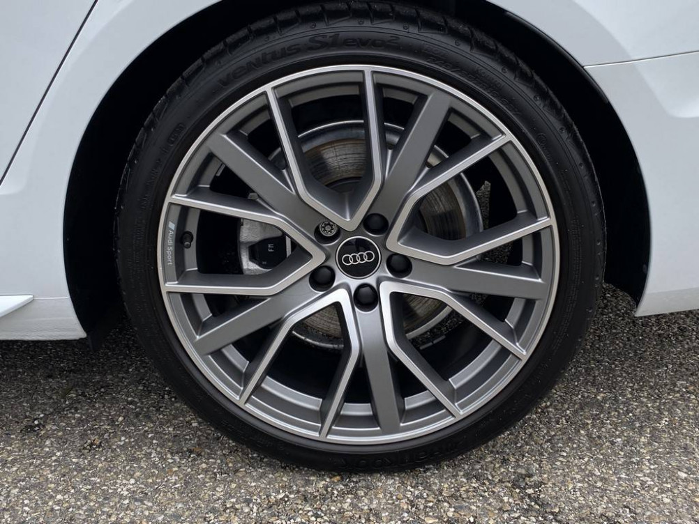 Acheter Audi A4 A4 Avant 40 TDI 204 S tronic 7 Competition 5p occasion dans les concessions du Groupe Faurie