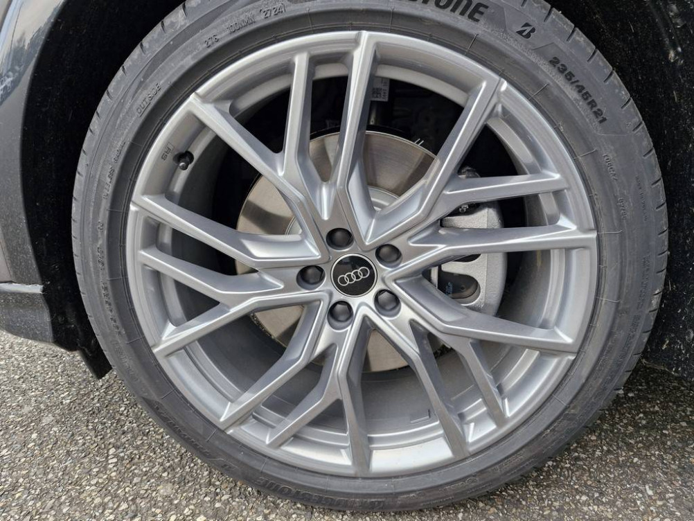 Acheter Audi Q4 Q4 e-tron Sportback 45 285 ch 82 kWh S line 5p neuf dans les concessions du Groupe Faurie
