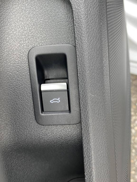 Acheter Audi A4 A4 Avant 40 TDI 204 S tronic 7 Competition 5p occasion dans les concessions du Groupe Faurie