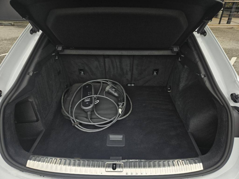 Acheter Audi Q3 Q3 45 TFSIe 245 ch S tronic 6 S line 5p occasion dans les concessions du Groupe Faurie