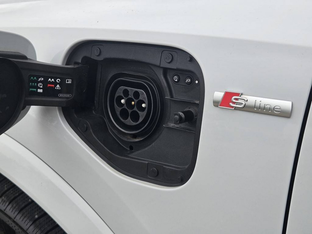 Acheter Audi Q3 Q3 45 TFSIe 245 ch S tronic 6 S line 5p occasion dans les concessions du Groupe Faurie