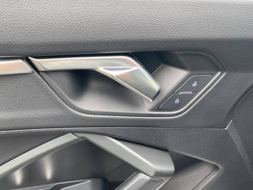 Acheter Audi Q3 Q3 45 TFSIe 245 ch S tronic 6 S line 5p occasion dans les concessions du Groupe Faurie