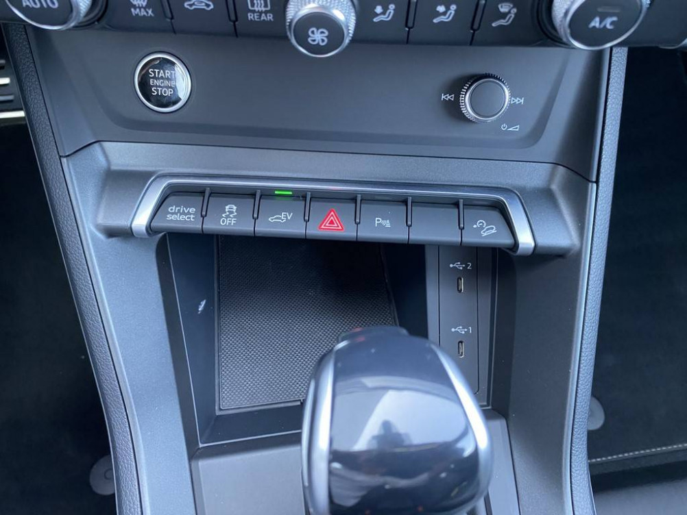 Acheter Audi Q3 Q3 45 TFSIe 245 ch S tronic 6 S line 5p occasion dans les concessions du Groupe Faurie