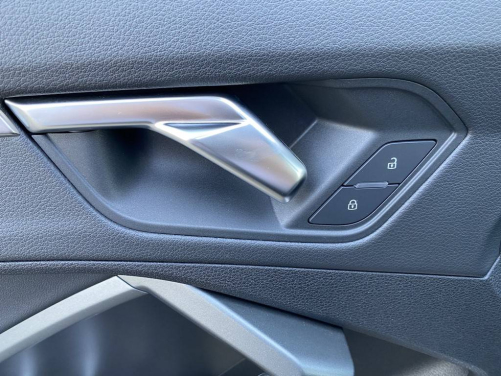 Acheter Audi Q3 Q3 45 TFSIe 245 ch S tronic 6 S line 5p occasion dans les concessions du Groupe Faurie