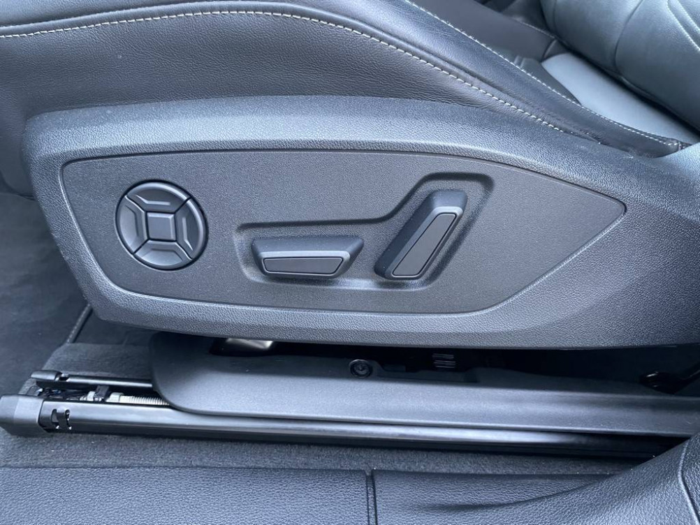 Acheter Audi Q3 Q3 45 TFSIe 245 ch S tronic 6 S line 5p occasion dans les concessions du Groupe Faurie
