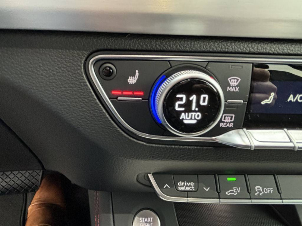 Acheter Audi Q5 Q5 Sportback 50 TFSIe 299 S tronic 7 Quattro S line 5p neuf dans les concessions du Groupe Faurie