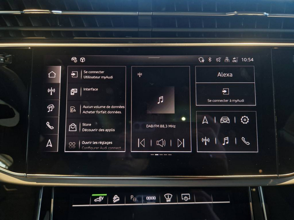 Acheter Audi Q8 Q8 55 TFSI e 394 Tiptronic 8 quattro S line 5p neuf dans les concessions du Groupe Faurie
