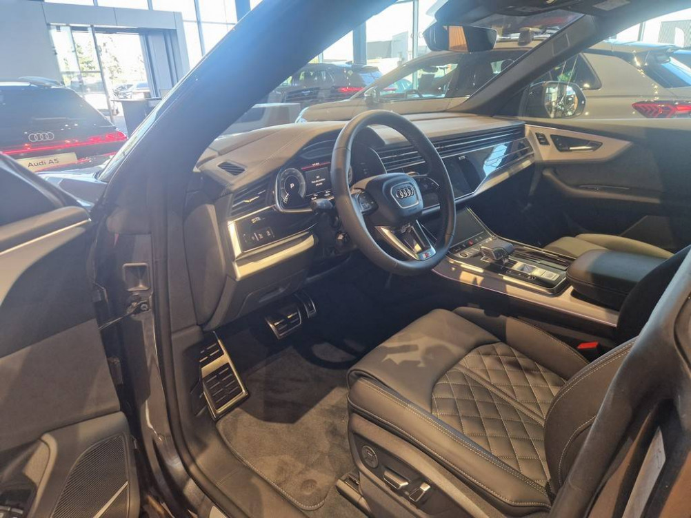 Acheter Audi Q8 Q8 55 TFSI e 394 Tiptronic 8 quattro S line 5p neuf dans les concessions du Groupe Faurie