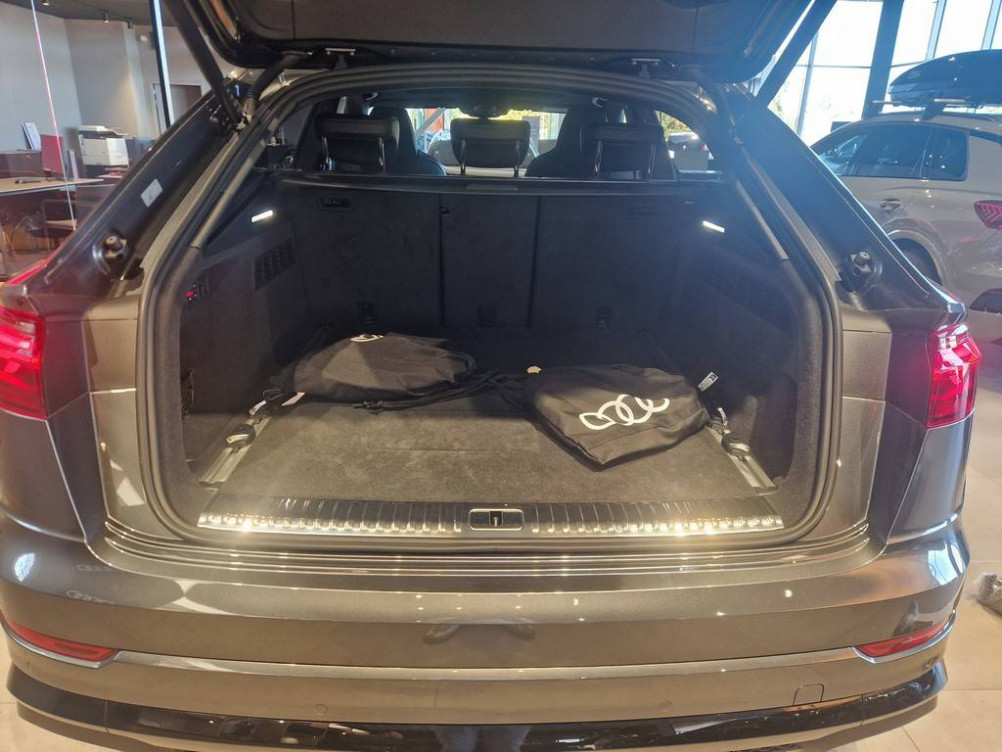 Acheter Audi Q8 Q8 55 TFSI e 394 Tiptronic 8 quattro S line 5p neuf dans les concessions du Groupe Faurie