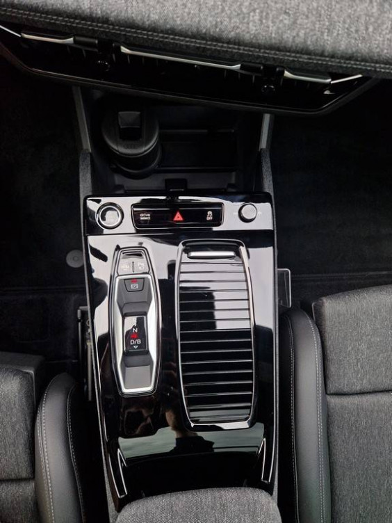 Acheter Audi Q6 E-TRON Q6 e-tron 306 ch 100 kWh performance S line 5p neuf dans les concessions du Groupe Faurie