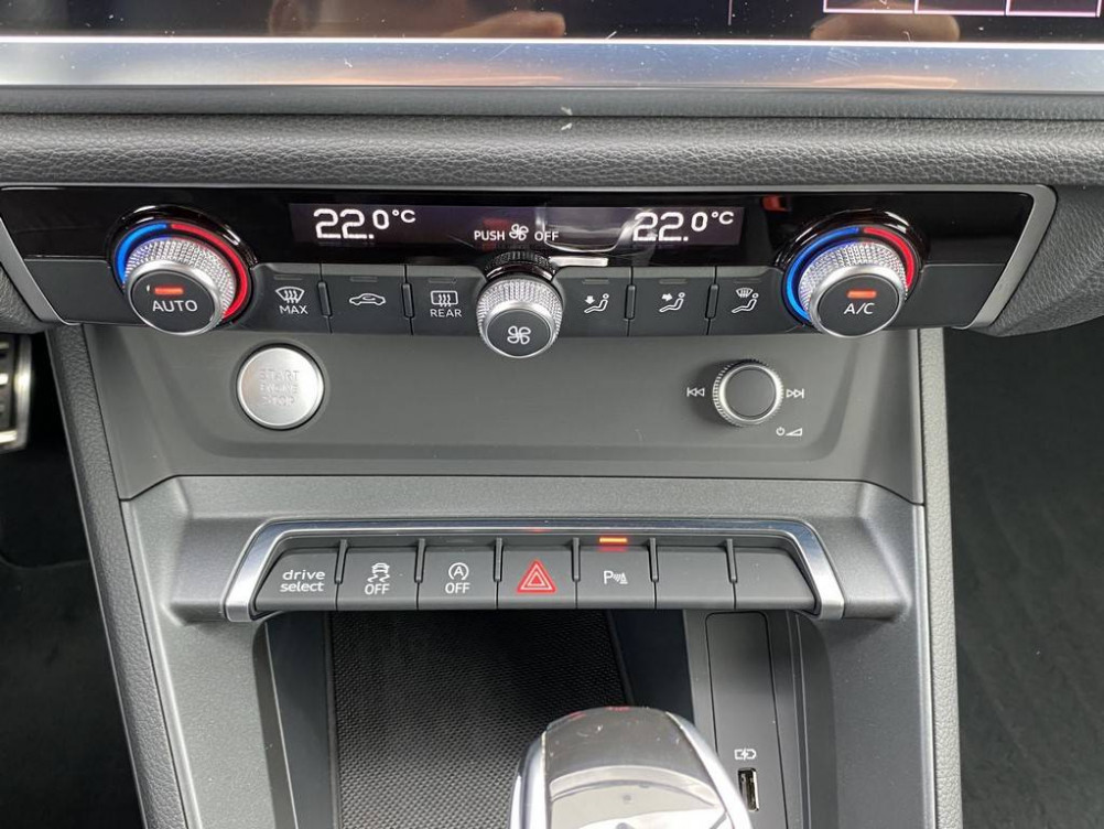 Acheter Audi Q3 Q3 Sportback 35 TDI 150 ch S tronic 7 S line 5p occasion dans les concessions du Groupe Faurie