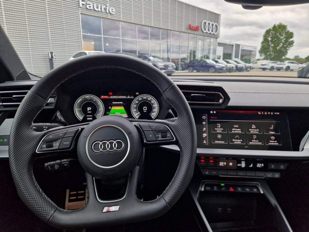 Acheter Audi A3 A3 Sportback TFSI e Hybride rechargeable 272 S tronic 6 S line 5p neuf dans les concessions du Groupe Faurie