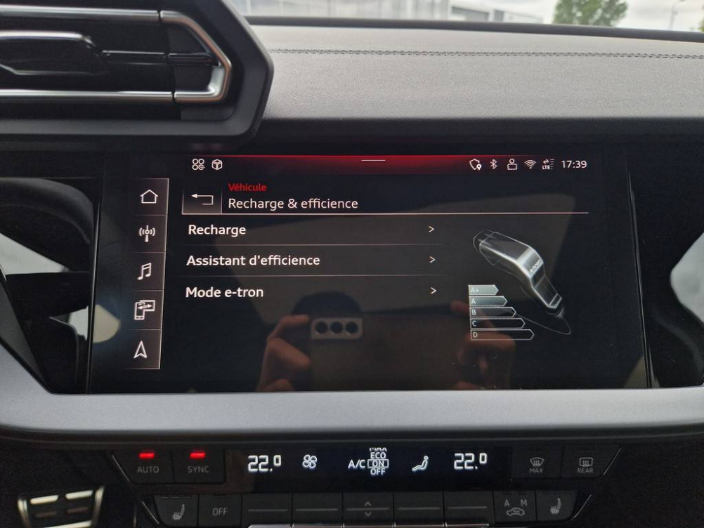 Acheter Audi A3 A3 Sportback TFSI e Hybride rechargeable 272 S tronic 6 S line 5p neuf dans les concessions du Groupe Faurie